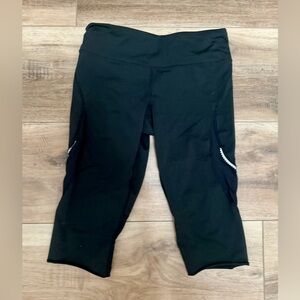 Road Runner Womens Athletic Capri Black Leggings